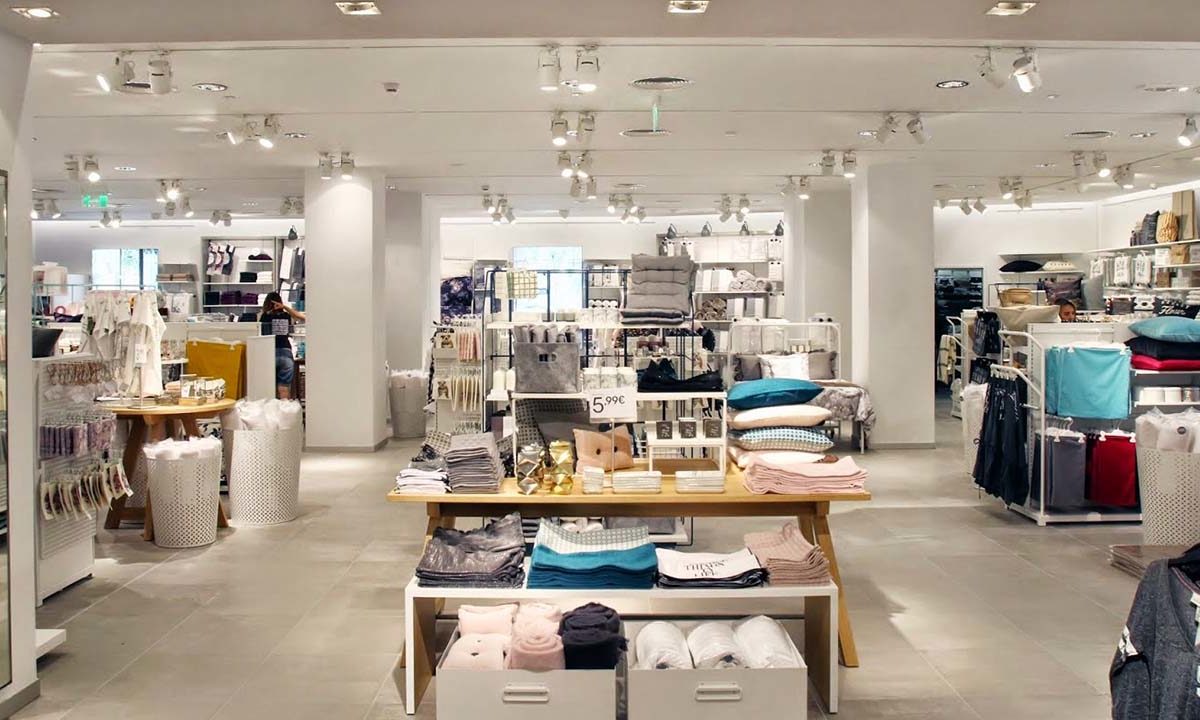 ventajas y desventajas del comercio minorista